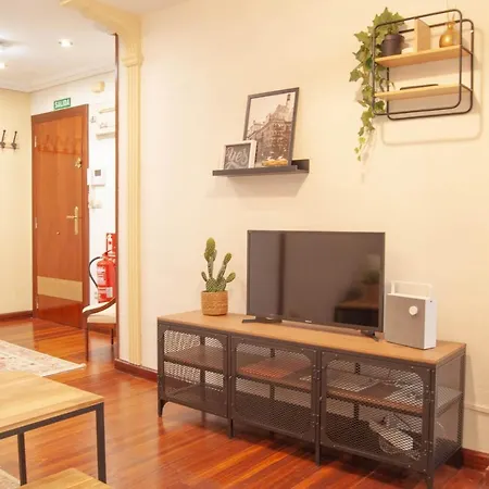 Apartamento Av Cangas De Onís 3 *